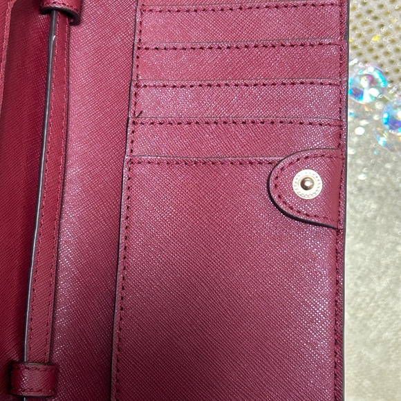 Henri Bendel Red Saffiano Leather Crossbody Bag Approx. 7 x 4 - Picture 17 of 17